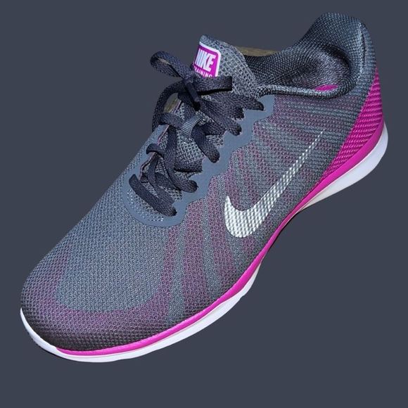 NWOB Women’s NIKE DK GRY/MTLC PLATINUM In-Season TR 6 Training Sneakers Size 9 - Picture 1 of 6